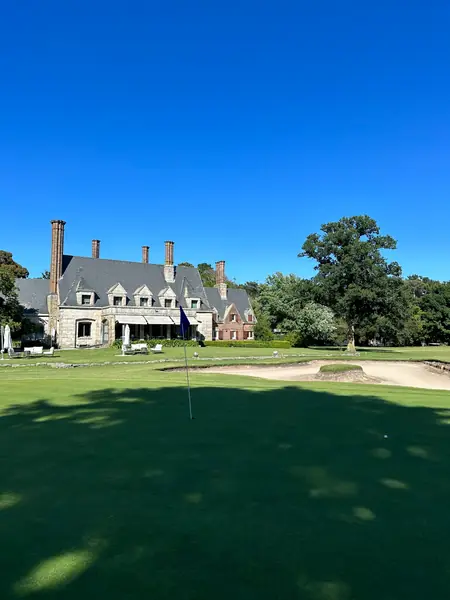 Club House frente al green